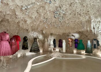 Dior à SCAD Lacoste : « c’est l’exposition la plus spectaculaire qu’on ait faite jusqu’ici »