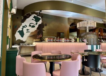 Dans le centre-ville d’Avignon, le restaurant Italian Queen ouvre ses portes