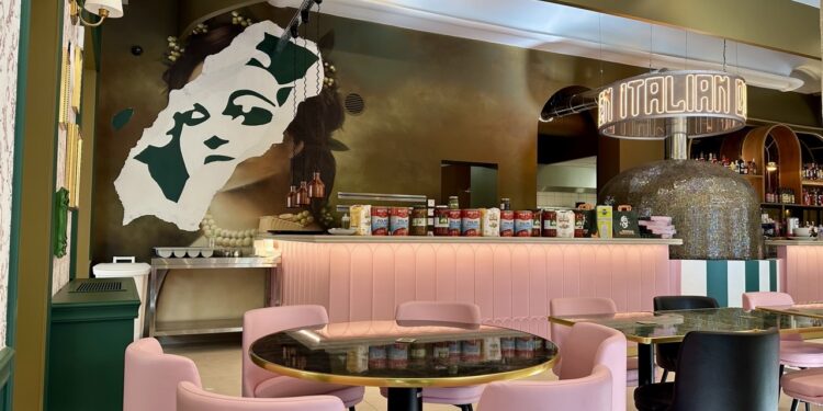 Dans le centre-ville d’Avignon, le restaurant Italian Queen ouvre ses portes