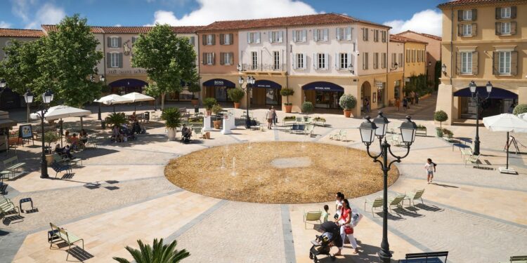 50 postes à pourvoir au village des marques de Miramas