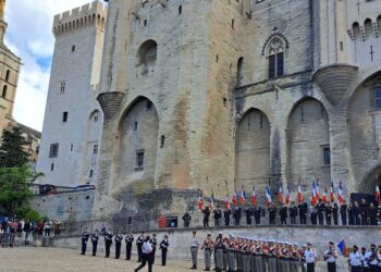 8 mai 1945 – 8 mai 2025 : une centaine d’enfants ont participé à ce devoir de mémoire à Avignon