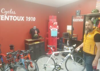 Beaumes-de-Venise : Cycles Ventoux 1910, un concept de café bike store