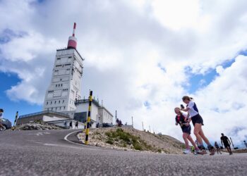 (Vidéo) Plus de 1 600 coureurs sont prêts à gravir le Mont Ventoux