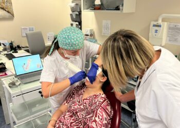 Le centre dentaire Aésio du Pontet s’équipe de nouvelles caméras miniatures