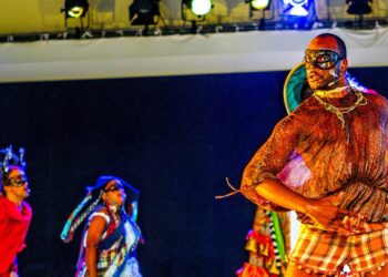 Nous enrichir de nos différences et de nos imaginaires : le défi des Théâtres d’Outre-Mer au Festival d’Avignon