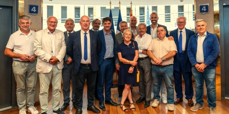 Les présidents des associations des maires reçus par la Région Sud-Paca
