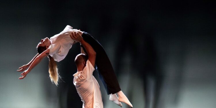 Un ‘Prélude’ du chorégraphe Kader Attou énergique et bouillonnant à la Scala Provence