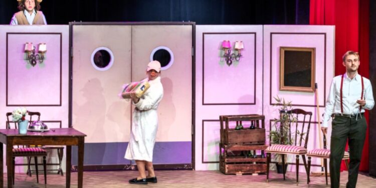 (Vidéo) Un ‘théâtre à la carte’, jubilatoire et gourmand, dans la cour du Roi René