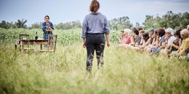 Avec ‘Prélude de Pan’, Clara Hédoin croise la voix paysanne au lyrisme de Giono