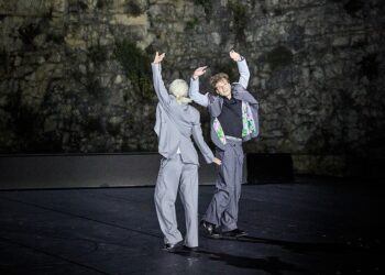 Anne Teresa De Keersmaeker en quête de l’inaccessible étoile dans les Carrières de Boulbon