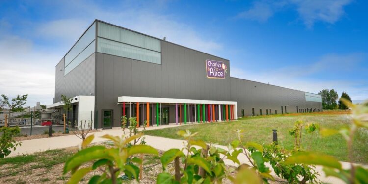 Une nouvelle ligne de production à l’usine Charles et Alice