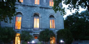 (Vidéos) Villeneuve-lès-Avignon, L’Abbaye Saint-André au Clair de lune