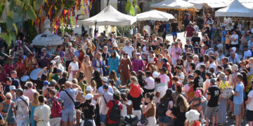 Châteauneuf-du-Pape, 36 000 visiteurs transportés dans la faille temporelle médiévale de la Véraison