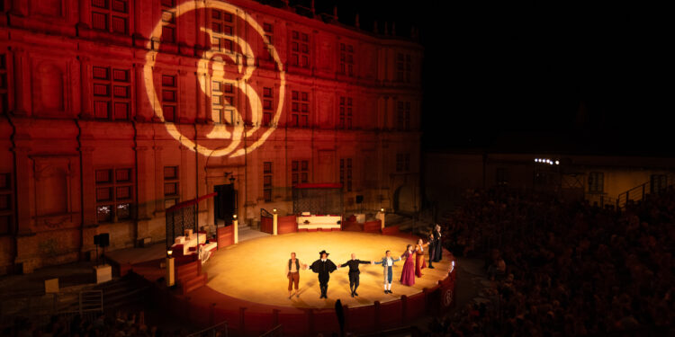 Château de Grignan, 35 000 spectateurs auront bientôt salué le Barbier de Séville