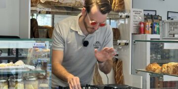 (Vidéo) Dorian Gamon, le DJ qui électrise les boulangeries de France