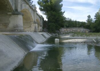 Pont sur l’Aygues à Buisson, un aménagement pour la faune aquatique