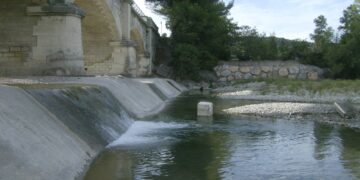 Pont sur l’Aygues à Buisson, un aménagement pour la faune aquatique
