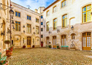 Avignon parmi les beaux centres historiques au monde