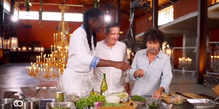 (Vidéos) Mathieu Lustrerie se transforme en cuisine pour une émission sur France 3