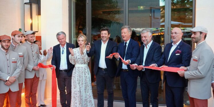 « Cet hôtel me ressemble » : Patrick Bruel lors de l’inauguration de l’Isle de Léos à l’Isle-sur-la-Sorgue