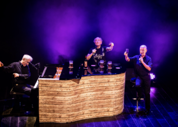 Sorgues, Quand trois plumes s’envolent : « Au revoir et merci ! » fait ses adieux en chansons