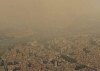 Avignon et Apt parmi les 20 agglomérations françaises ayant connu des pics de pollution de l’air en 2024
