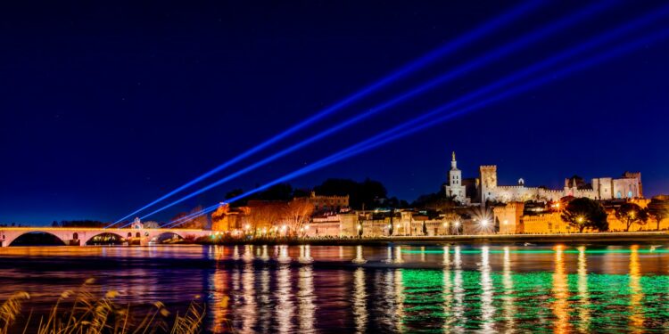 Villes les plus médiatisées de France : Avignon devance Paris