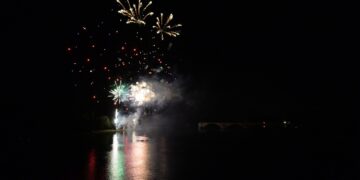 Feu d&rsquo;artifice d&rsquo;Avignon : impossible d&rsquo;y assister depuis l&rsquo;île de la Barthelasse