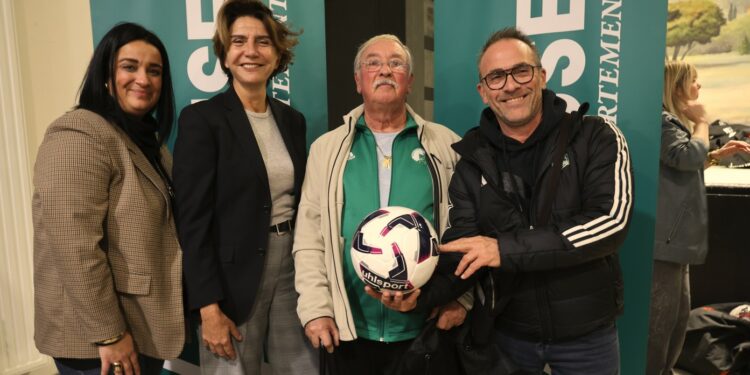 Coup de pouce pour les clubs vauclusiens : 2 277 ballons, 6 860 balles et 1 296 volants distribués