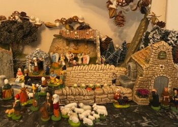 À Orange, le Salon des Santonniers célèbre l’âme de Noël 