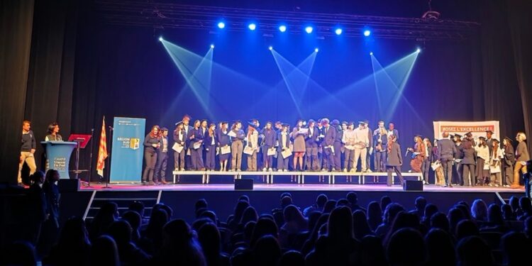 Avignon : le Campus Vincent de Paul célèbre ses diplômés à Confluence Spectacles