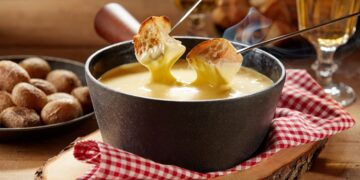 À Châteauneuf-du-Pape, ambiance conviviale autour d&rsquo;une fondue géante