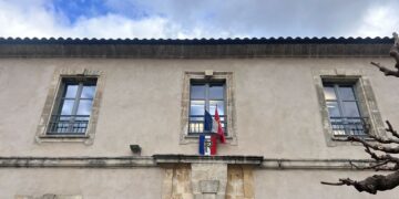 À Rochefort-du-Gard, un geste symbolique pour faire entendre la colère agricole