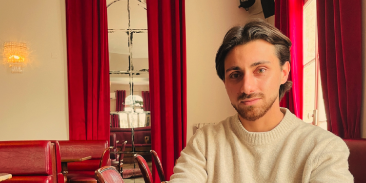 Pierre Giovannini, Six mois en Asie et le déclic en poche