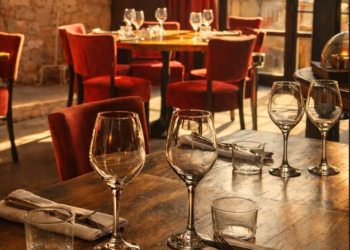 Villeneuve et Avignon, Bronzini ou l’art de faire naitre les lieux