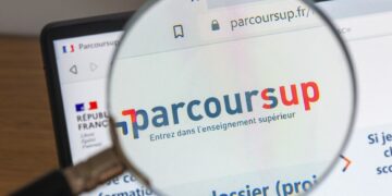 Parcoursup : 4 lycéens sur 10 regrettent d’avoir trop écouté leurs parents pour leur orientation