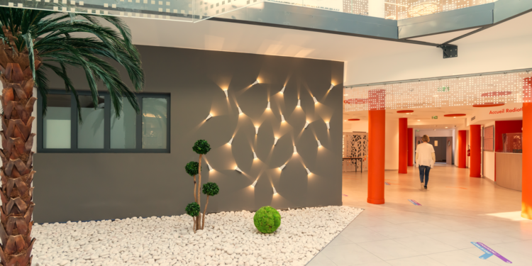 Sainte Catherine, Rire pour soigner avec Didier Gustin