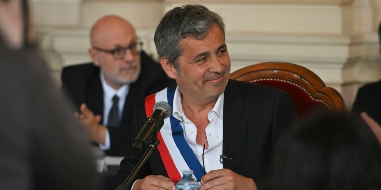 Olivier Galzi est officiellement le nouveau maire d’Avignon