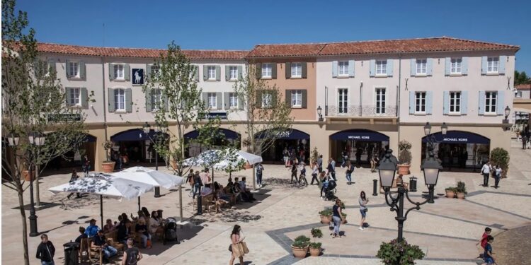 De nombreux postes sont à pourvoir au village des marques de Miramas