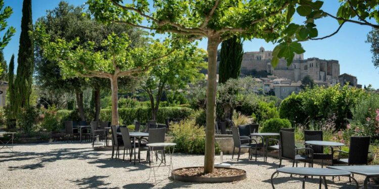 Grignan : les Maisons du Clair de la Plume s’inspirent de l’ambiance de Coachella