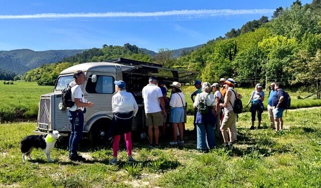 Luberon Life propose des Escapades à Ménerbes au profit des Restos du Cœur