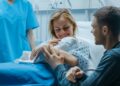 Congé supplémentaire de naissance : les 4 mesures à retenir