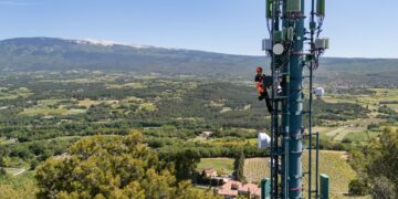 Orange prend de la hauteur pour entretenir ses réseaux
