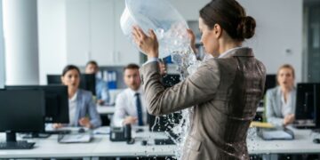 Fortes chaleurs au travail : ce que le droit impose désormais aux employeurs