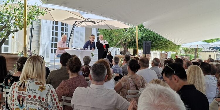 Une véritable ‘ode à la joie’ aux Causeries de Châteauneuf-du-Pape avec Franck Ferrand et Frédéric Lenoir