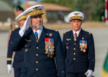 La BA 115 rend hommage au Général Jean-Luc Daroux qui quitte le service actif au bout de 34 ans