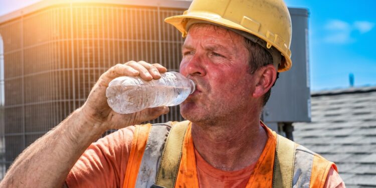 Fortes chaleurs au travail, les Français connaissent-ils vraiment leurs droits ?