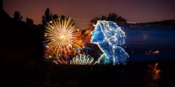 Victime de son succès, le spectacle son et lumières de Fontaine-de-Vaucluse est prolongé