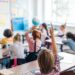 Rentrée : la scolarité coûtera moins cher aux Français cette année