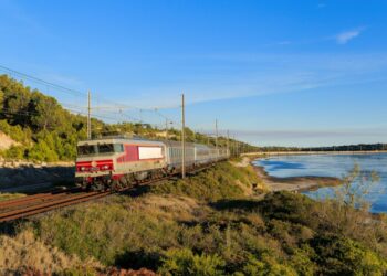 Avignon, Les fous du rails de l&rsquo;APCC 6570 vous invitent à bord de leurs locomotives légendaires